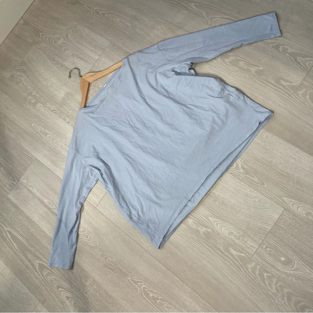 Lululemon Back In Action Long Sleeve Blue Linen size 12 fit - Picture 6 of 13